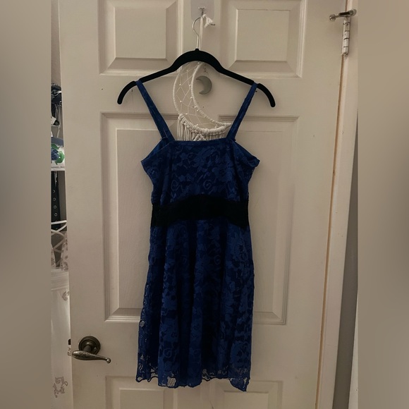 Blue Dress - Picture 2 of 3
